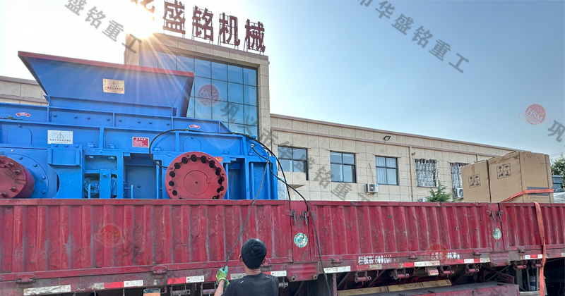 鐵礦石液壓對輥破碎機的維護成本如何？工作原理是什么？